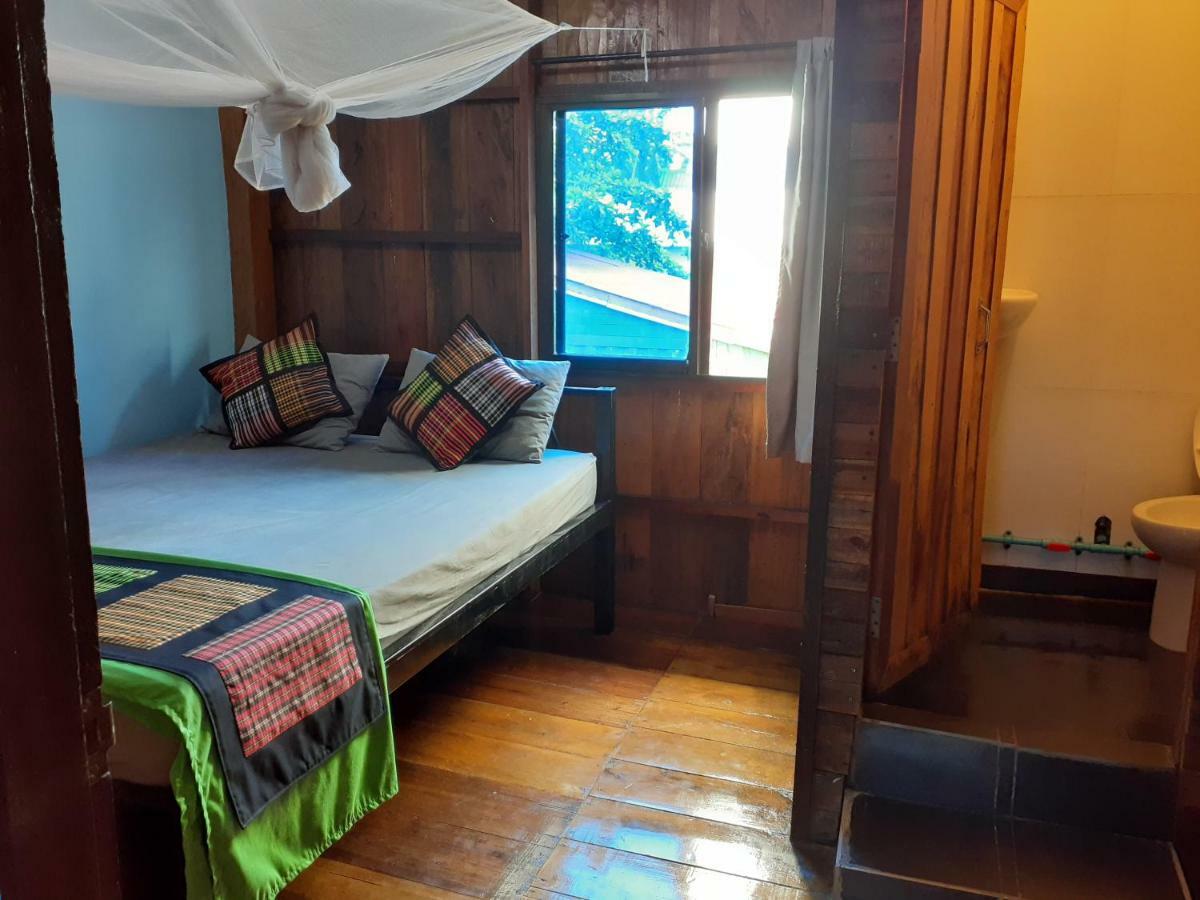 Bong'S Guesthouse M'Pai Bay Koh Rong Sanloem Exterior foto