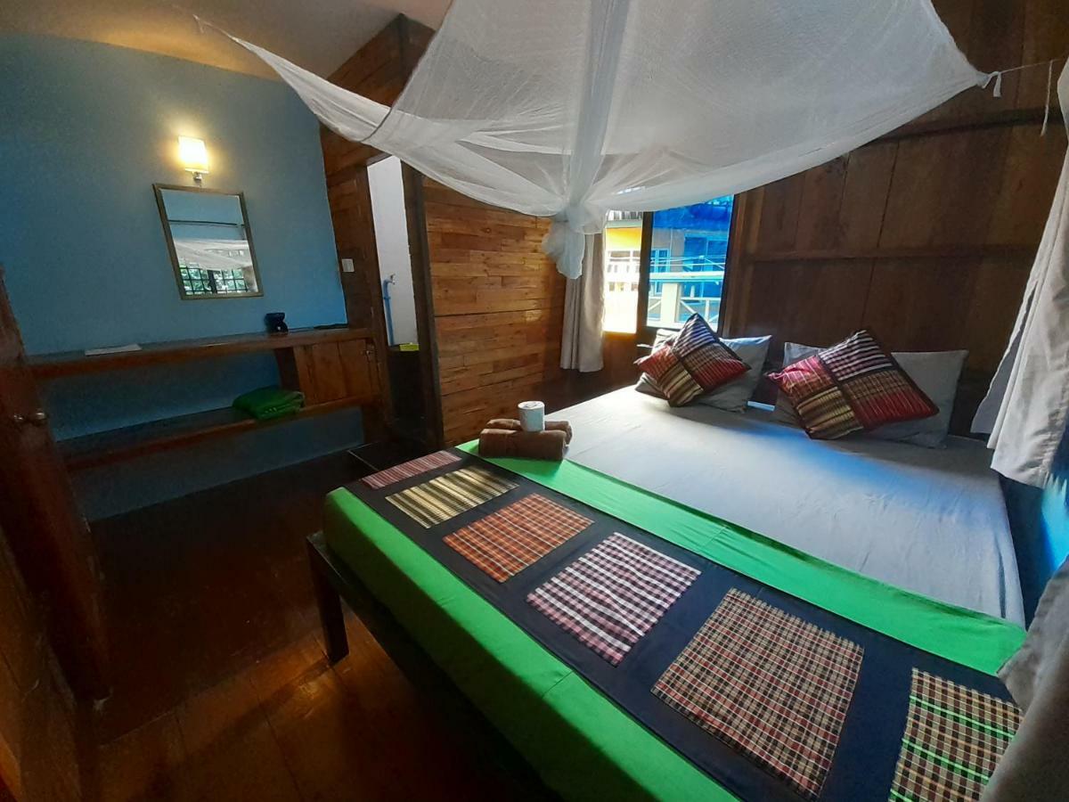 Bong'S Guesthouse M'Pai Bay Koh Rong Sanloem Exterior foto